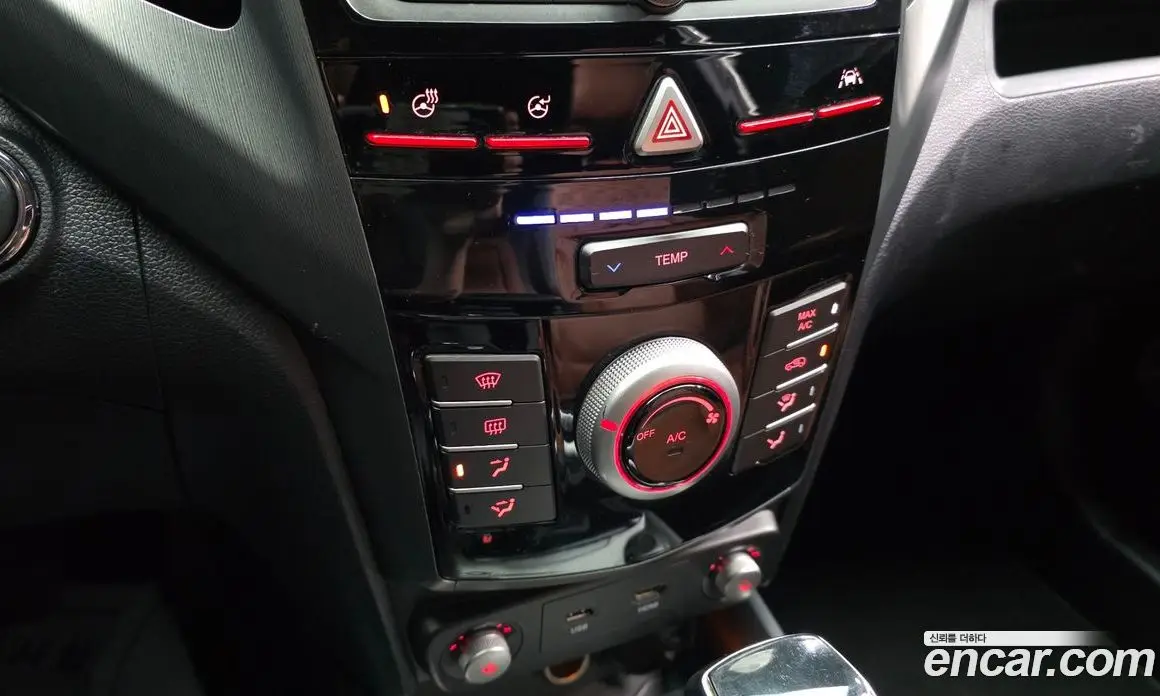 SsangYong TIBOLI 2018 1.6 автомат (гидро), фото 21