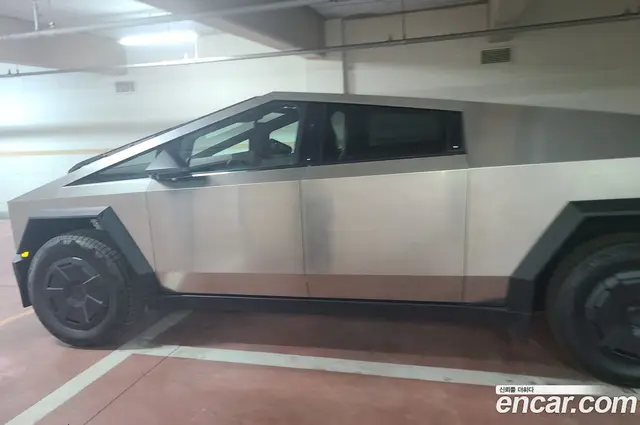 Tesla Cybertruck 2026 0.2 гидро, миниатюра 4
