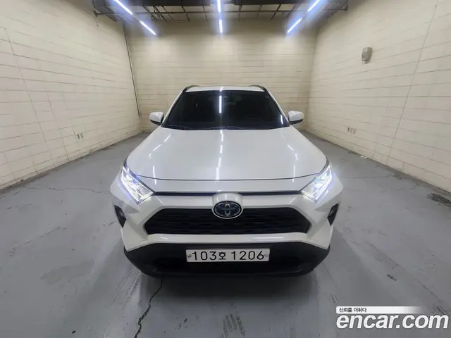 Toyota RAV4 2020 2.5 автомат (вариатор), миниатюра 1 Toyota RAV4 2020 2.5 автомат (вариатор), миниатюра 1