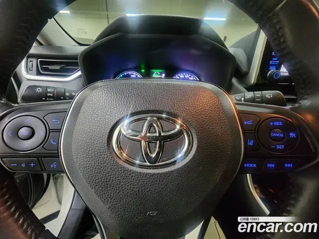 Toyota RAV4 2020 2.5 автомат (вариатор), миниатюра 12