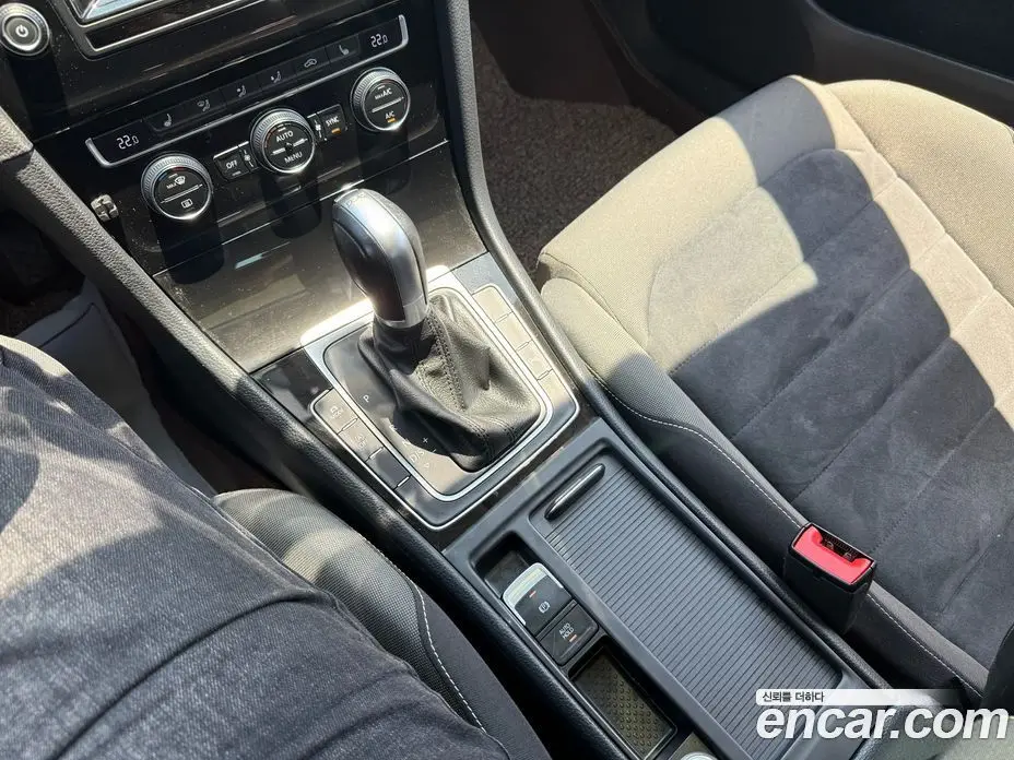 Volkswagen Golf 2015 2.0 автомат (гидро), фото 13