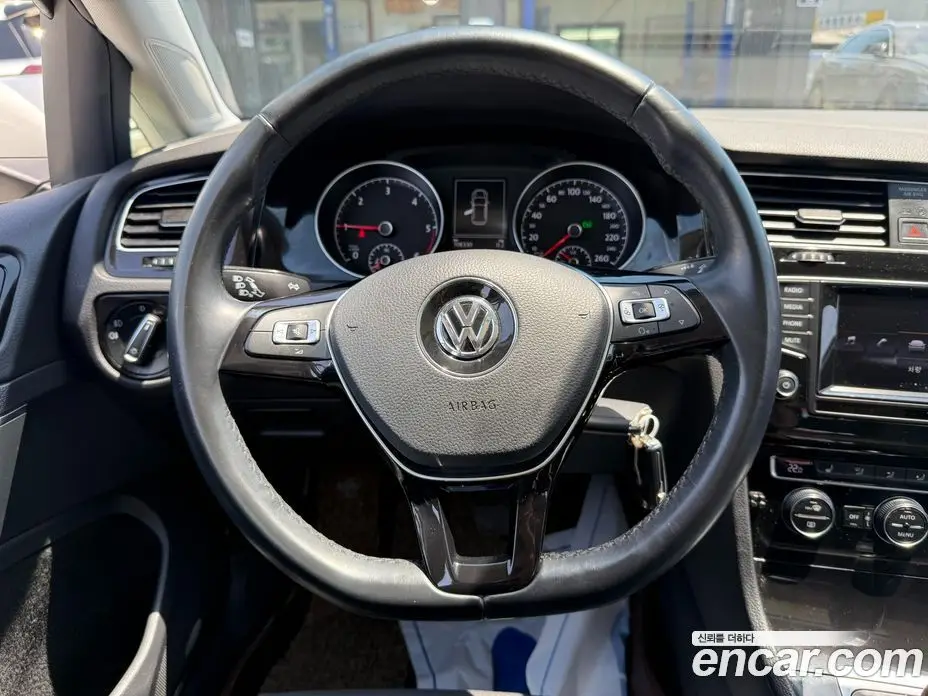 Volkswagen Golf 2015 2.0 автомат (гидро), фото 8