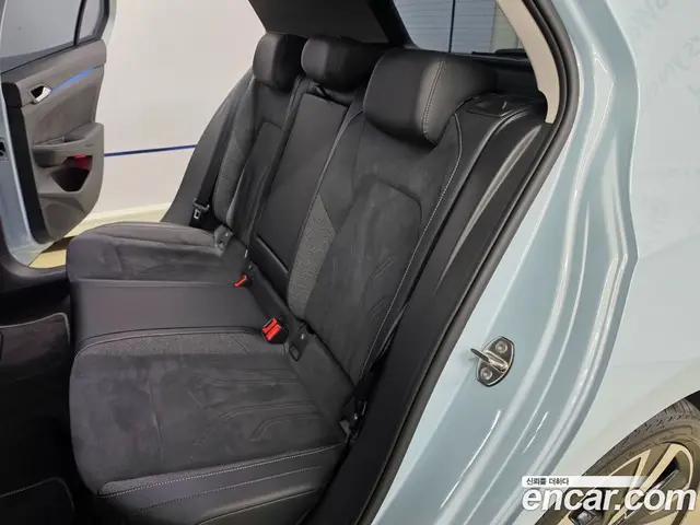 Volkswagen Golf 2025 2.0 автомат (гидро), миниатюра 10
