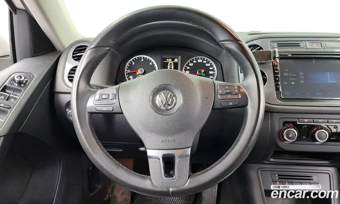 Volkswagen Tiguan 2014 2.0 автомат (гидро), фото 13