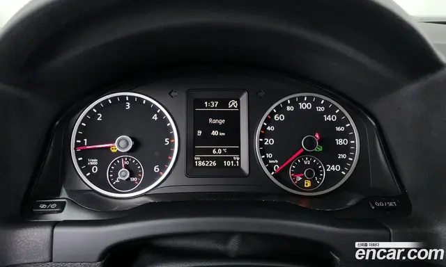 Volkswagen Tiguan 2014 2.0 автомат (гидро), миниатюра 8