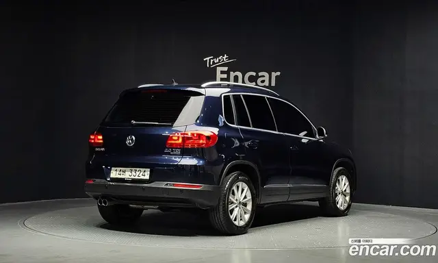 Volkswagen Tiguan 2014 2.0 автомат (гидро), миниатюра 2
