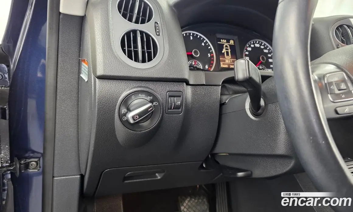 Volkswagen Tiguan 2014 2.0 автомат (гидро), фото 17