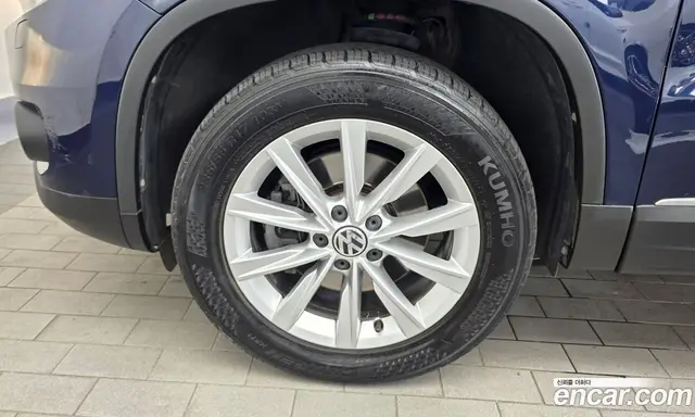Volkswagen Tiguan 2014 2.0 автомат (гидро), миниатюра 5