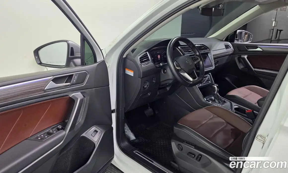 Volkswagen Tiguan 2022 2.0 автомат (гидро), фото 13