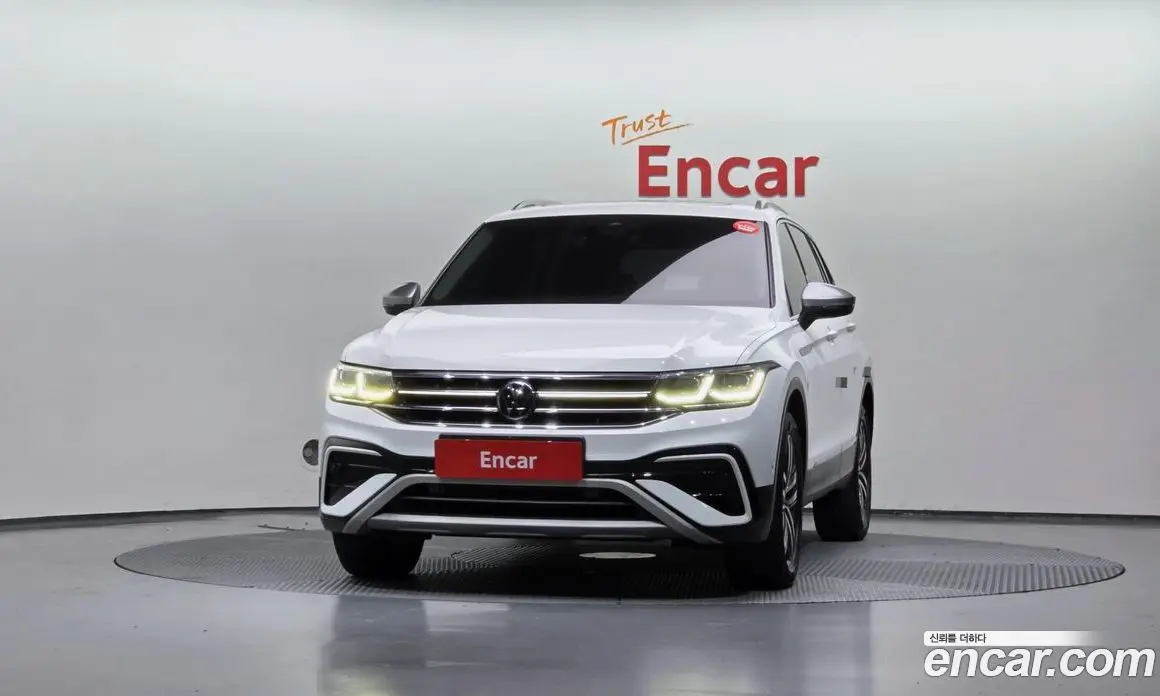 Volkswagen Tiguan 2022 2.0 автомат (гидро), фото 3
