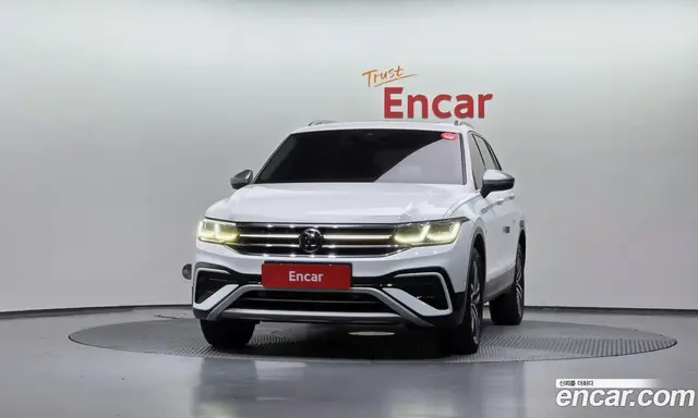 Volkswagen Tiguan 2022 2.0 автомат (гидро), миниатюра 3