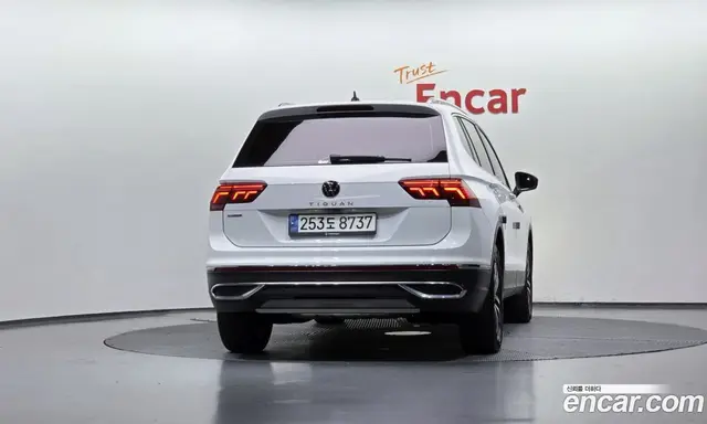 Volkswagen Tiguan 2022 2.0 автомат (гидро), миниатюра 4