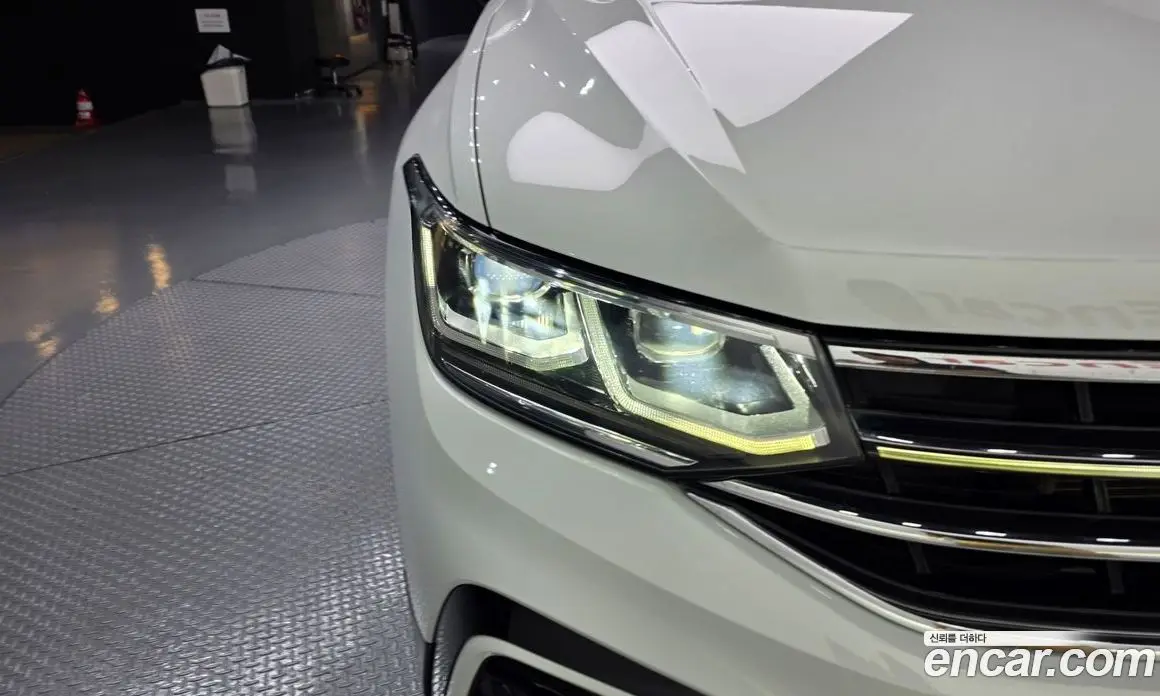 Volkswagen Tiguan 2022 2.0 автомат (гидро), фото 8