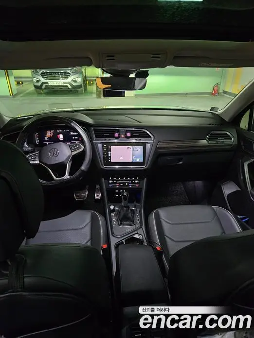Volkswagen Tiguan 2023 2.0 автомат (гидро), фото 15