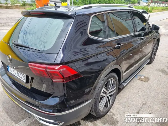 Volkswagen Tiguan 2023 2.0 автомат (гидро), миниатюра 10