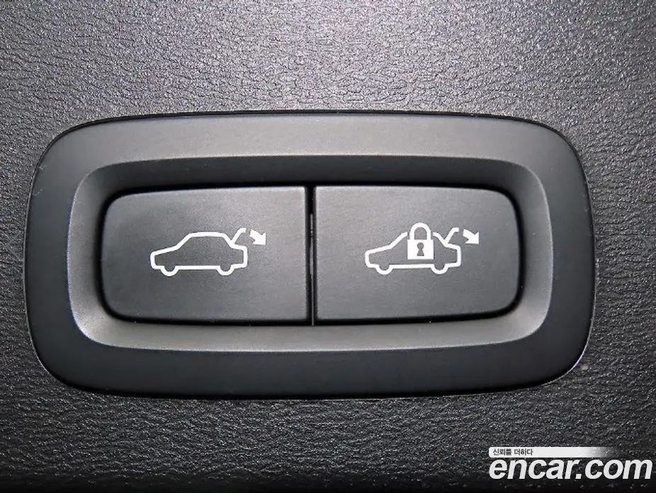 Volvo XC40 2020 2.0 автомат (гидро), фото 16