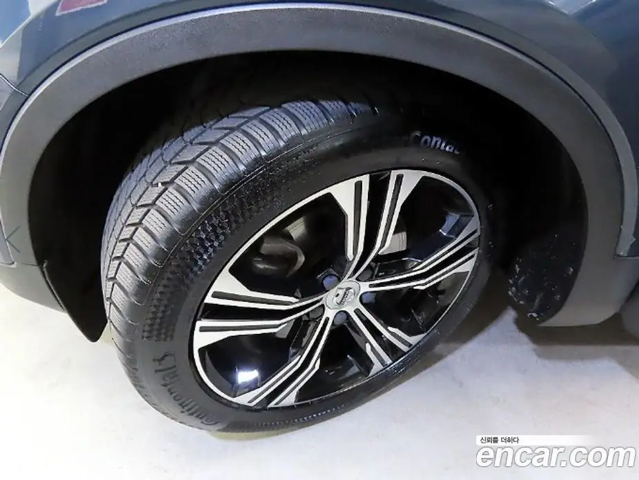 Volvo XC40 2020 2.0 автомат (гидро), фото 20