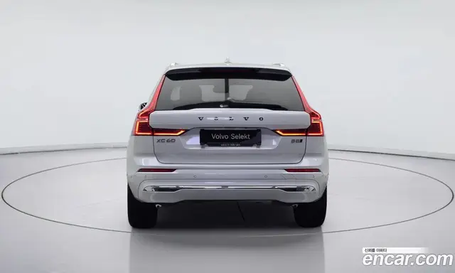 Volvo XC60 2023 2.0 автомат (гидро), миниатюра 5