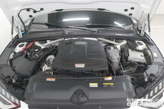 Audi A4 2022 2.0 автомат (гидро), миниатюра 6
