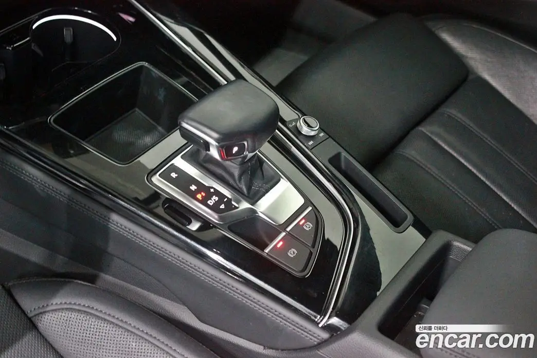 Audi A4 2022 2.0 автомат (гидро), фото 9
