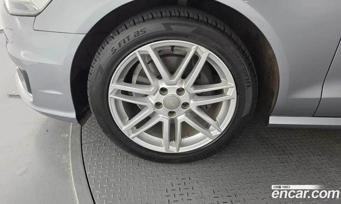 Audi A6 2015 2.0 автомат (гидро), фото 5
