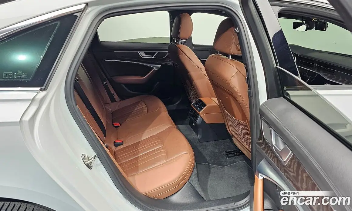 Audi A6 2021 2.0 автомат (гидро), фото 12