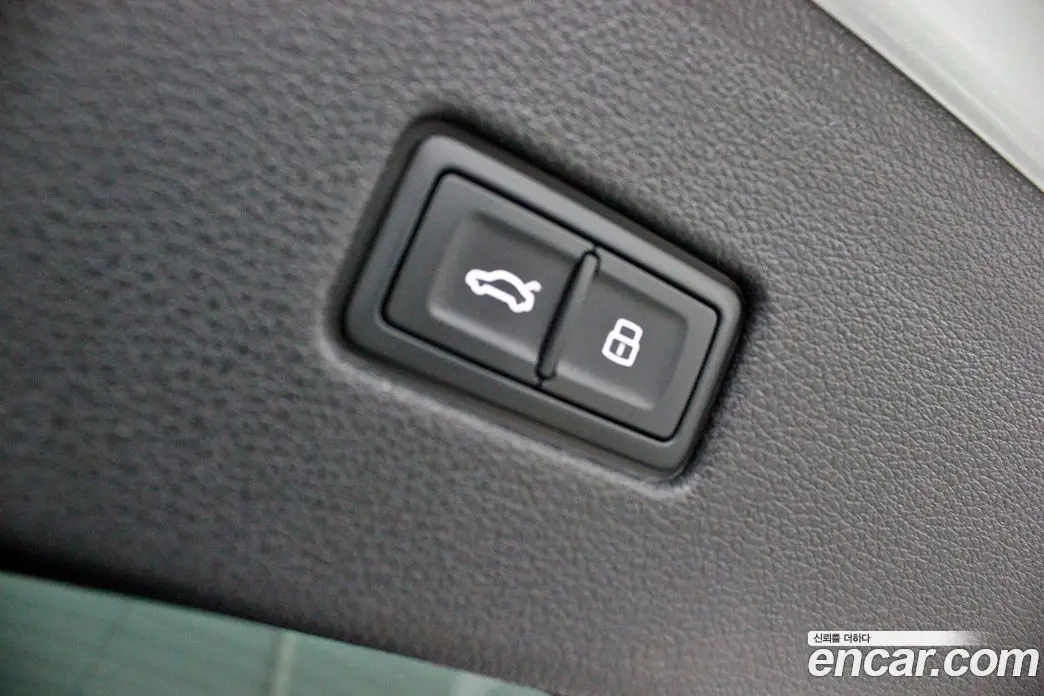 Audi Q8 2022 3.0 автомат (гидро), фото 19