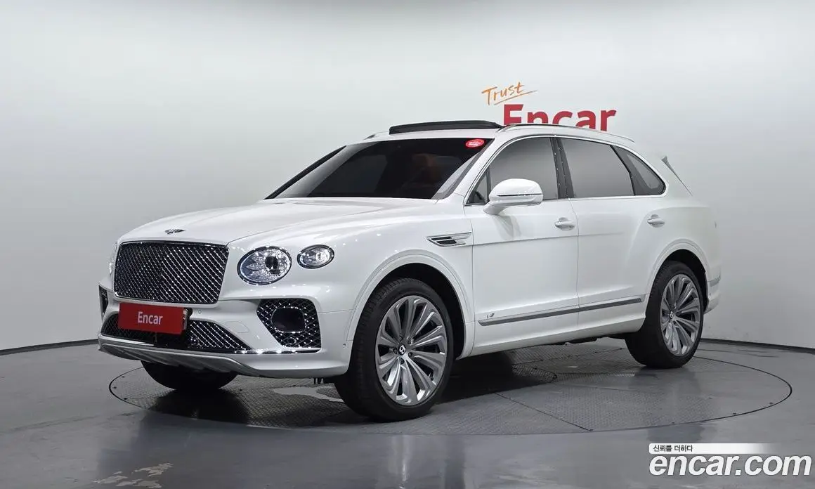Bentley Bentayga 2022 4.0 автомат (гидро), фото 1 Bentley Bentayga 2022 4.0 автомат (гидро), фото 1