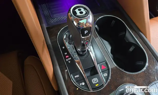 Bentley Bentayga 2022 4.0 автомат (гидро), миниатюра 12