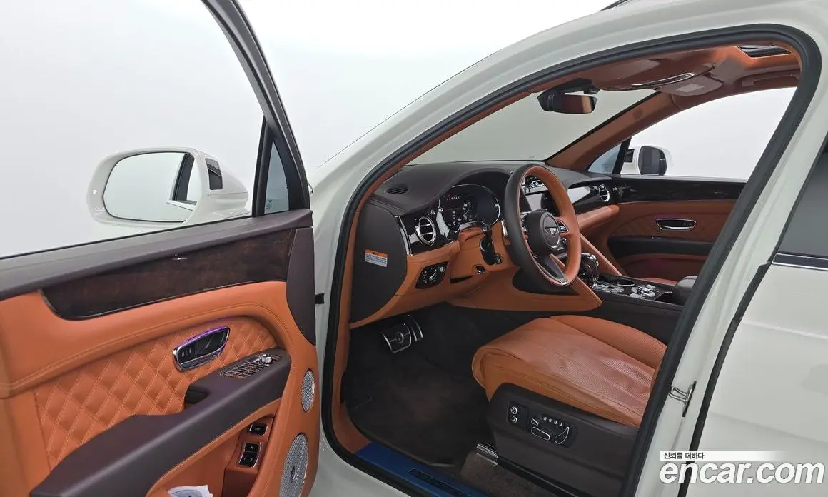 Bentley Bentayga 2022 4.0 автомат (гидро), фото 13 Bentley Bentayga 2022 4.0 автомат (гидро), фото 13