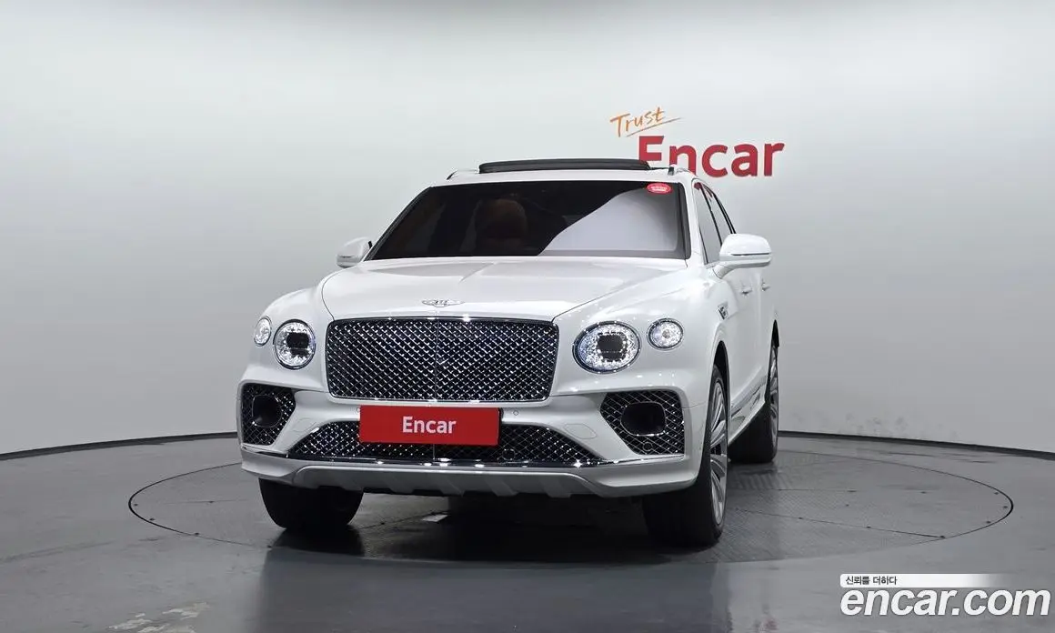 Bentley Bentayga 2022 4.0 автомат (гидро), фото 3 Bentley Bentayga 2022 4.0 автомат (гидро), фото 3