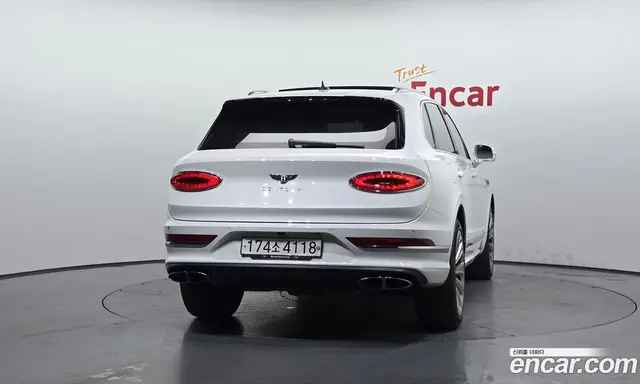 Bentley Bentayga 2022 4.0 автомат (гидро), миниатюра 4 Bentley Bentayga 2022 4.0 автомат (гидро), миниатюра 4