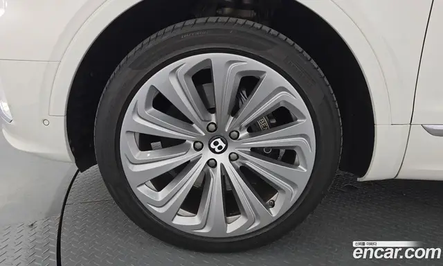 Bentley Bentayga 2022 4.0 автомат (гидро), миниатюра 5 Bentley Bentayga 2022 4.0 автомат (гидро), миниатюра 5