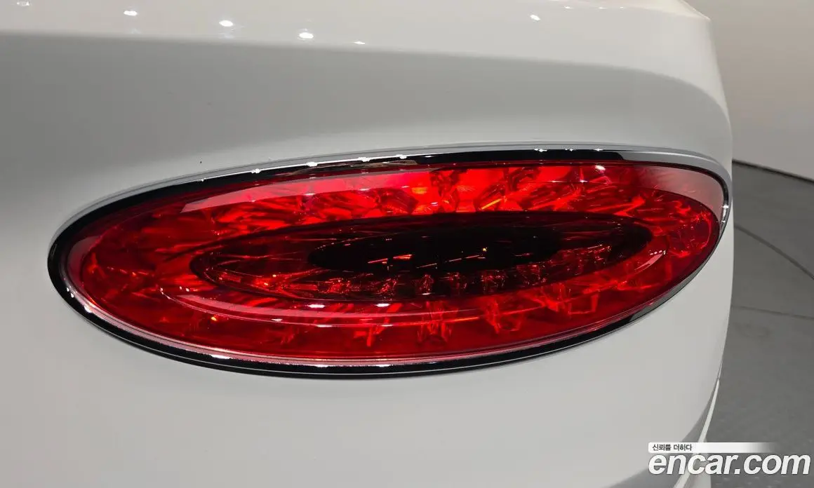 Bentley Bentayga 2022 4.0 автомат (гидро), фото 9 Bentley Bentayga 2022 4.0 автомат (гидро), фото 9