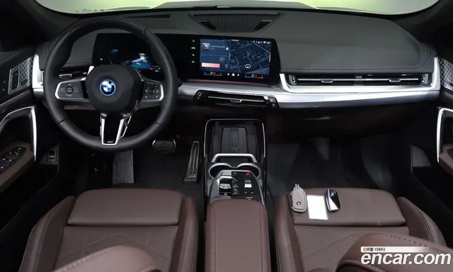 BMW iX1 2024 0.2 автомат (гидро), миниатюра 9