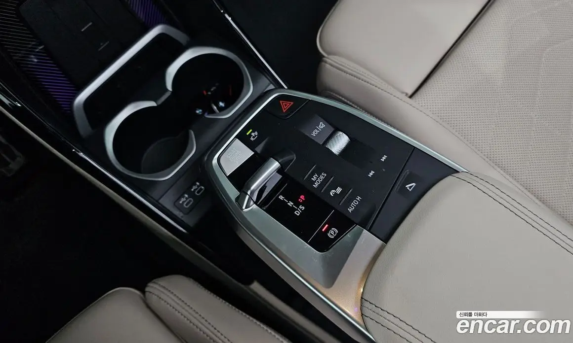 BMW X1 2024 2.0 автомат (гидро), фото 12