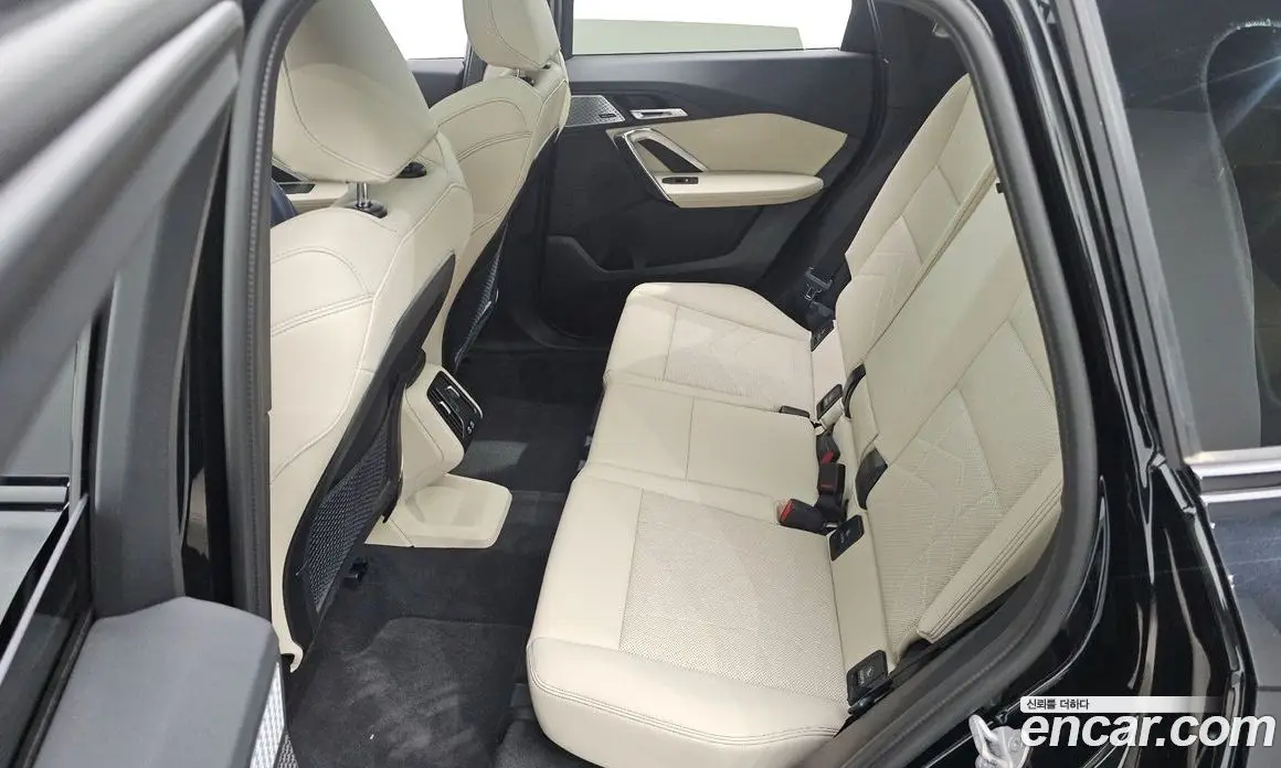 BMW X1 2024 2.0 автомат (гидро), фото 16