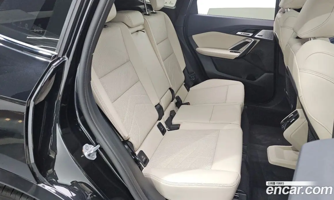 BMW X1 2024 2.0 автомат (гидро), фото 21