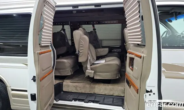 Chevrolet Express Van 2004 6.0 автомат (гидро), миниатюра 11