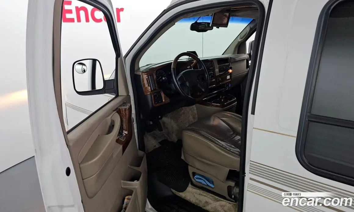 Chevrolet Express Van 2004 6.0 автомат (гидро), фото 10