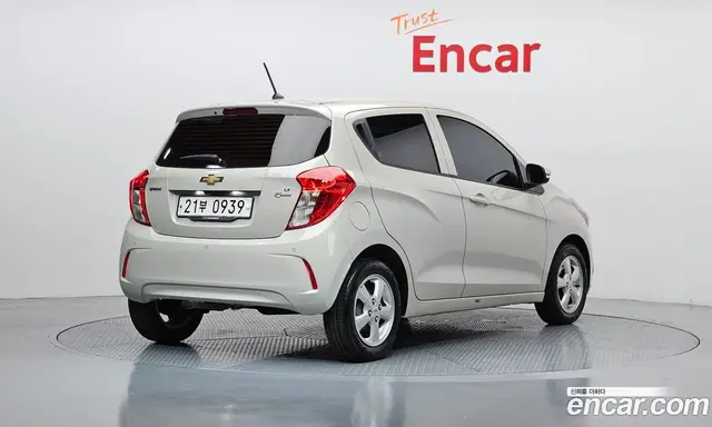Chevrolet Spark 2015 1.0 автомат (гидро), миниатюра 2