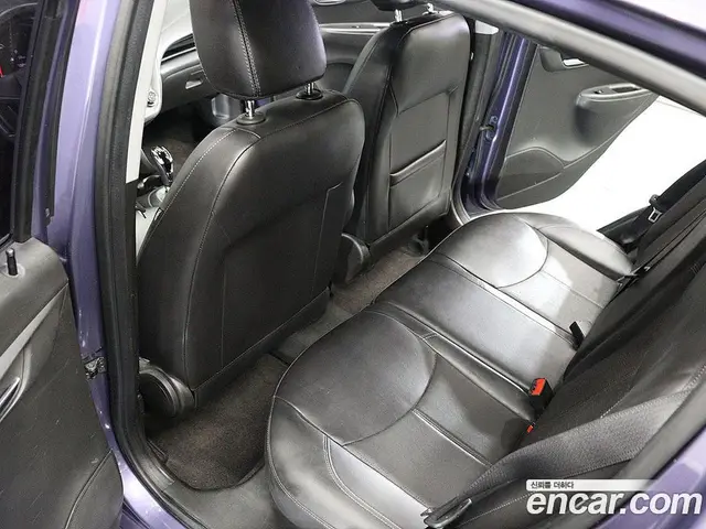 Chevrolet Spark 2016 1.0 автомат (гидро), миниатюра 11