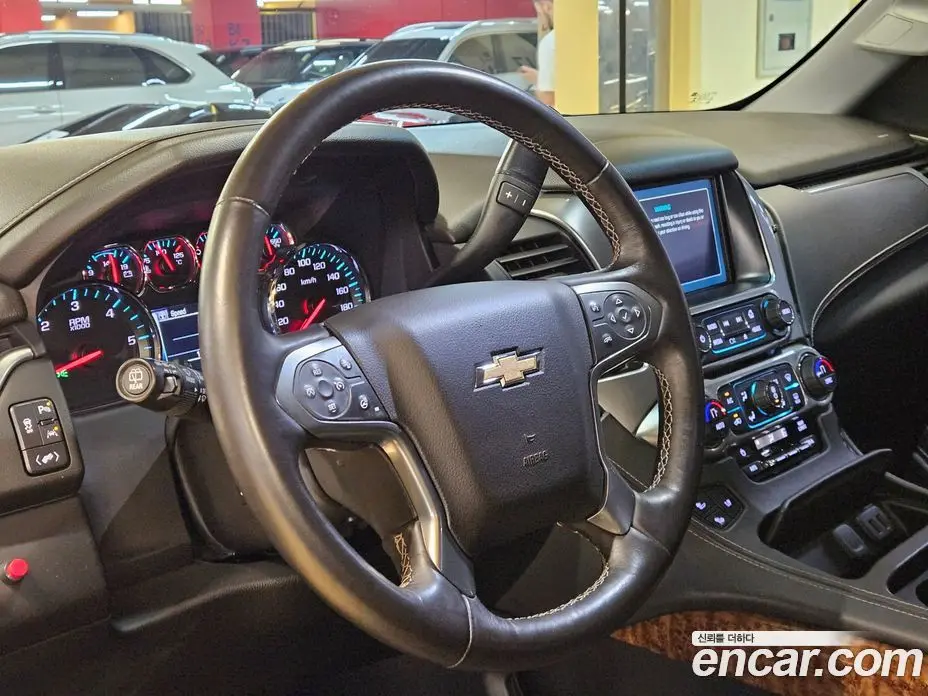 Chevrolet Surburban 2017 5.3 автомат (гидро), фото 15
