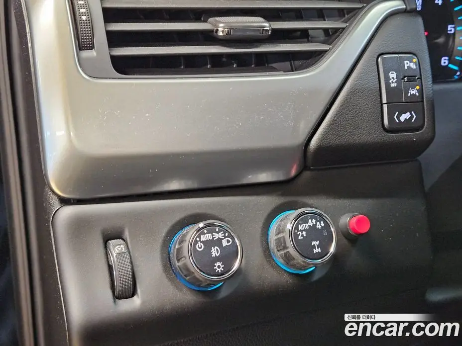 Chevrolet Surburban 2017 5.3 автомат (гидро), фото 16