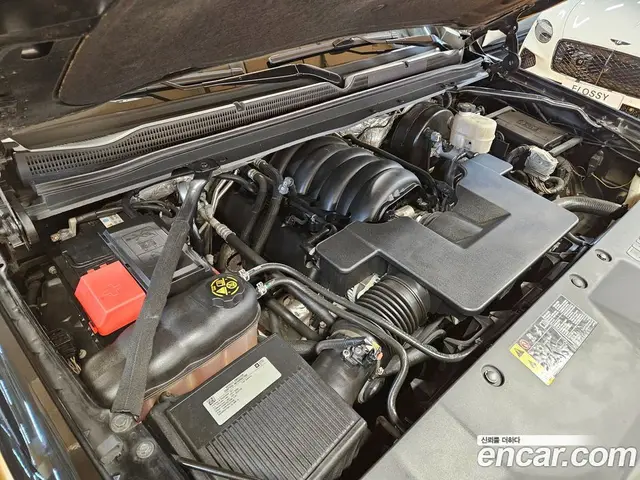 Chevrolet Surburban 2017 5.3 автомат (гидро), миниатюра 6