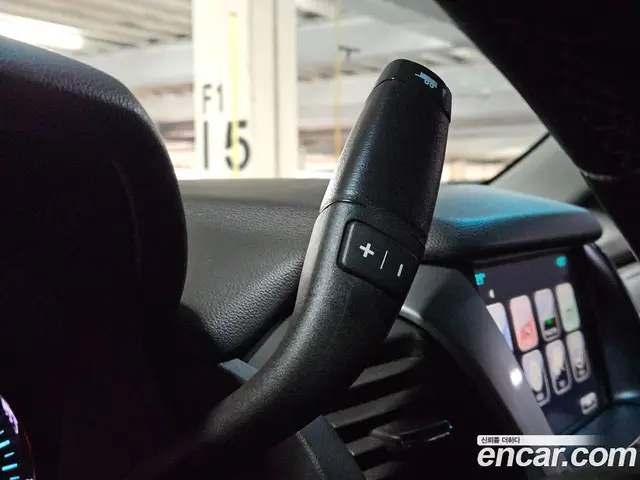 Chevrolet Surburban 2017 5.3 автомат (гидро), миниатюра 9