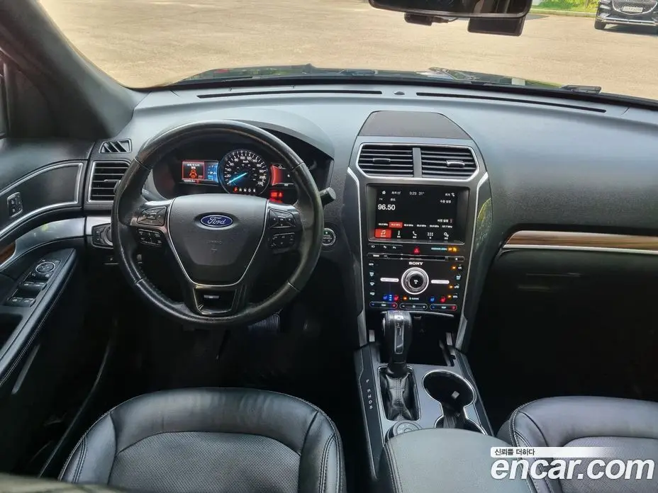 Ford Explorer 2018 3.5 автомат (гидро), фото 17