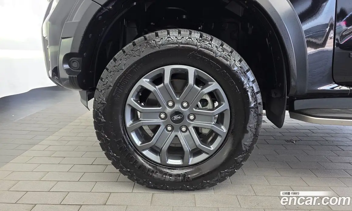 Ford Ranger 2023 2.0 автомат (гидро), фото 5