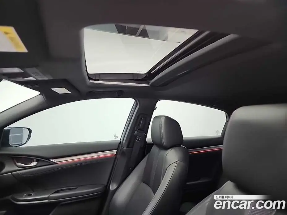 Honda Civic 2019 1.5 автомат (гидро), фото 14