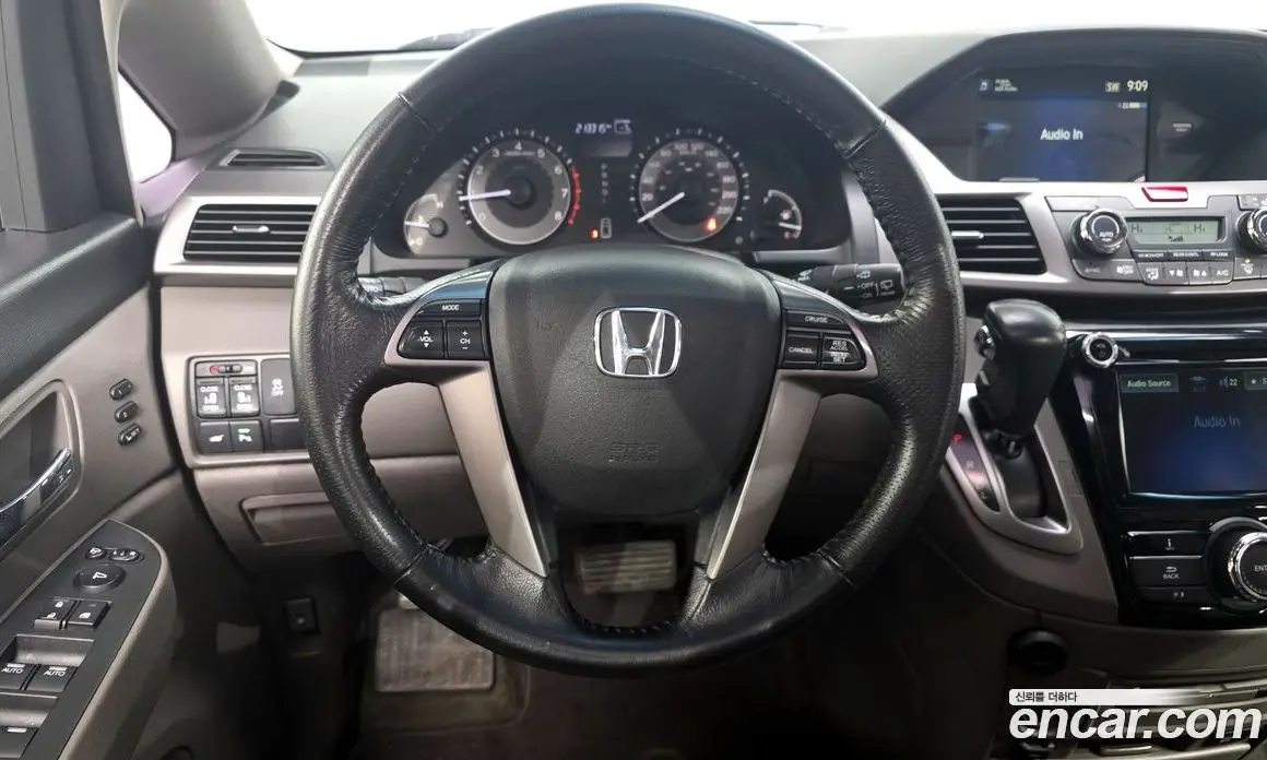 Honda Odyssey 2015 3.5 автомат (гидро), фото 13